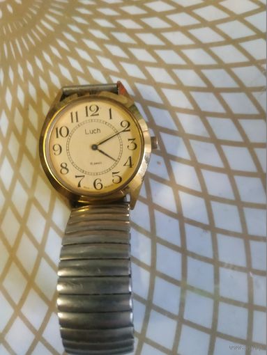 Часы наручные Луч с браслетом.Состояние на скане. В коллекцию,ремонт,на запчасти.