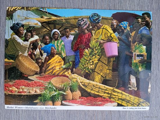 Этнография. Африка. Женщины на рынке