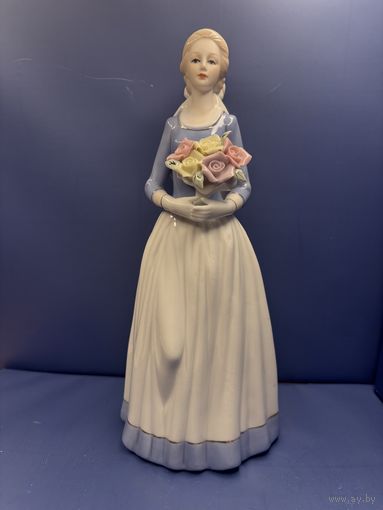 Статуэтка Дама с розами и палантином фарфор