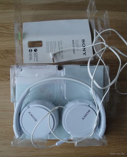 Наушники Sony MDR-ZX110AP (белый)