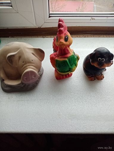 Фигурки из керамики. Цена за все три.