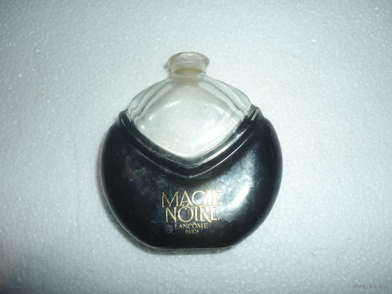 Флакон MAGIE NOIRE. Lancome