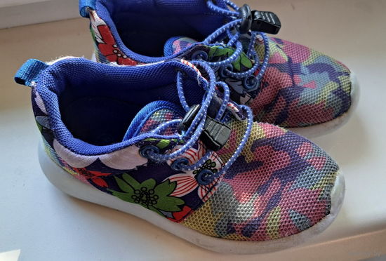 Кеды синие на шнуровке,  р.26 (по стельке 16.5см), в хорошем состоянии