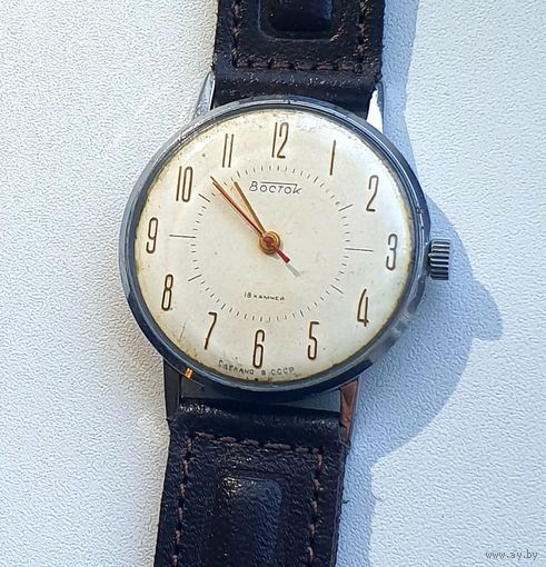 Часы Восток тонкие