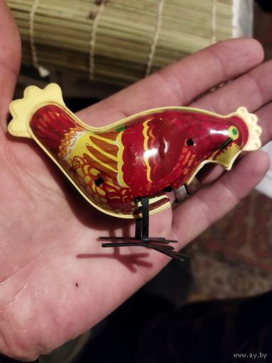 Цыпленок заводной металл без ключа (работает прыгает)