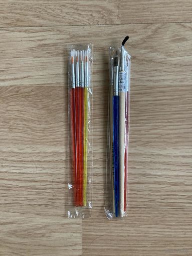 Кисточки для рисования красками.