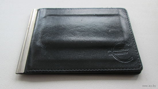 Бумажник,натуральная лаковая кожа,С зажимом.