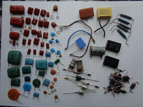 Конденсаторы и др. одним лотом