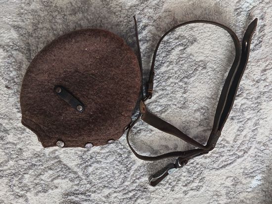 Чехол и обвес на позднюю стальную флягу.