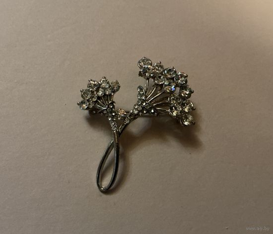 Брошь Белые стразы Букет Англия клеймо винтаж