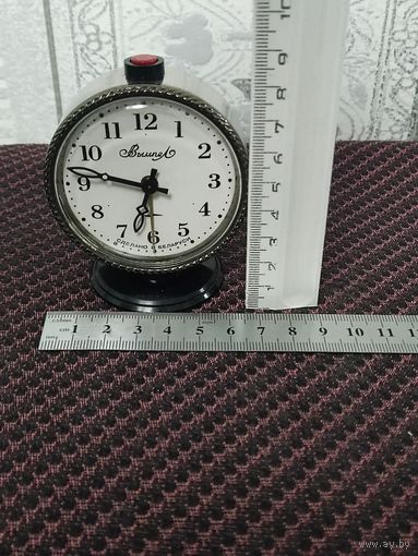 Будильник Вымпел механический. 80-е годы.