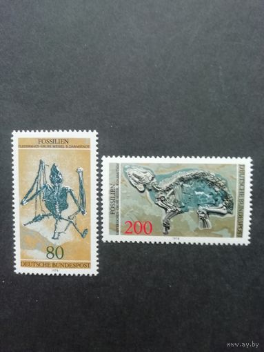 ФРГ 1978 Серия из двух марок "Археологические открытия. Окаменелости доисторических животных" (чистые**) Mi.974-975 каталог 4.40 евро