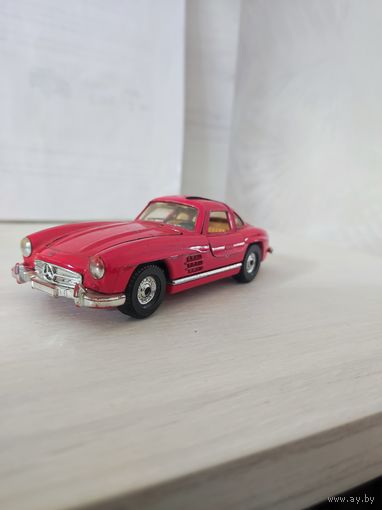 Мерседес 300 SL