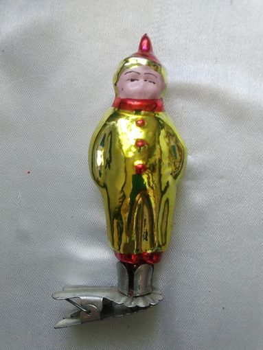 Мальчик в костюме клоуна.Каталог.