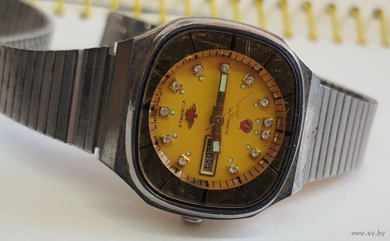 Часы "Citizen" дамские,не частые,корпус и браслет нерж.сталь