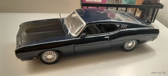 Модель 1:18 maisto 1969 Ford Torino Talladega