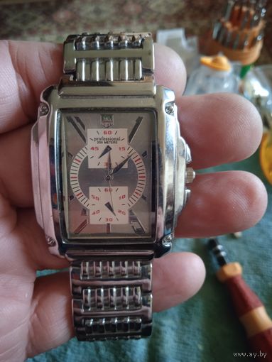 Часы кварцевые"HEUER" реплика
