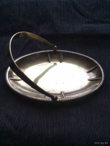 Конфетница, лимонница, икорница.