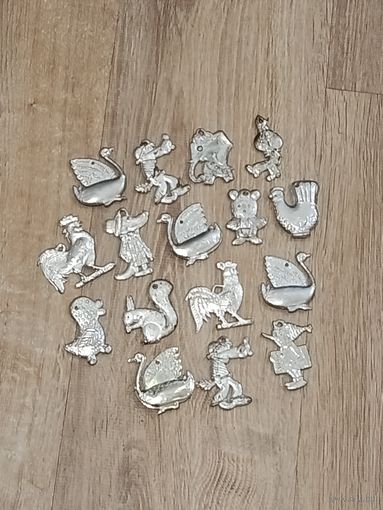 16 ёлочных игрушек -3