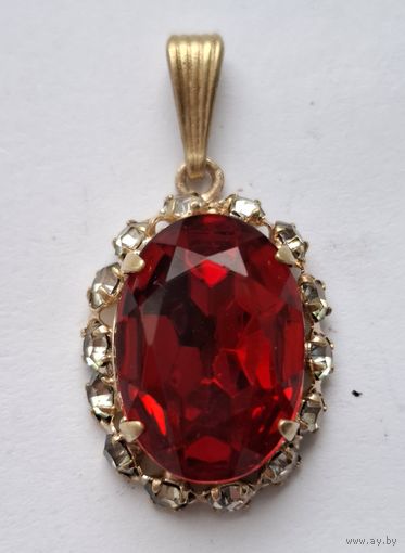 Кулон с крупным кристаллом. 60-е годы, Чехословакия