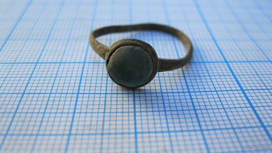 Перстень старинный. Бронза, литье.