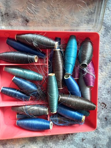 Нитки старт с 5 руб на 2х фото