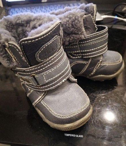 Зимние сапожки на цигейке, как новые, р-р 20