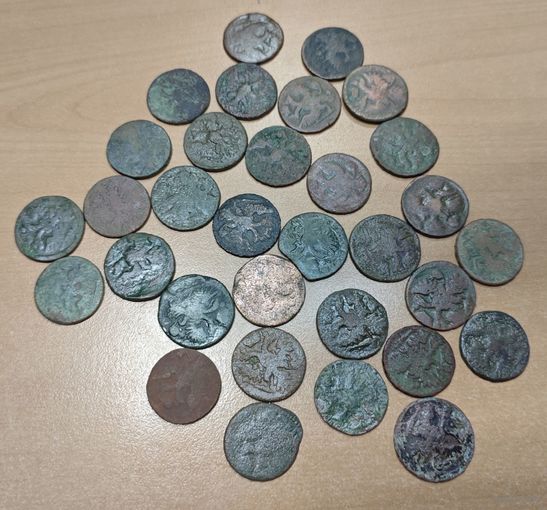 Кошелек денег 33 штук.