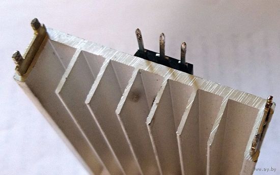 Транзистор MOSFET N-MOP IRFPE50 800 В 7,5 А с радиатором