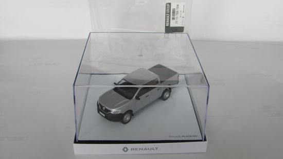 Renault Alaskan серебристый 2017 NOREV