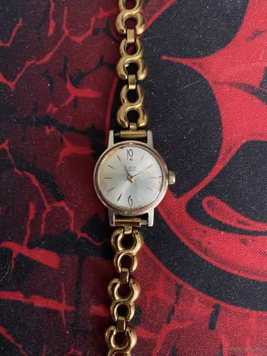 Наручные часы слава 17 камней