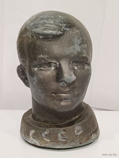 Все лоты с 1р.Гагарин бюст