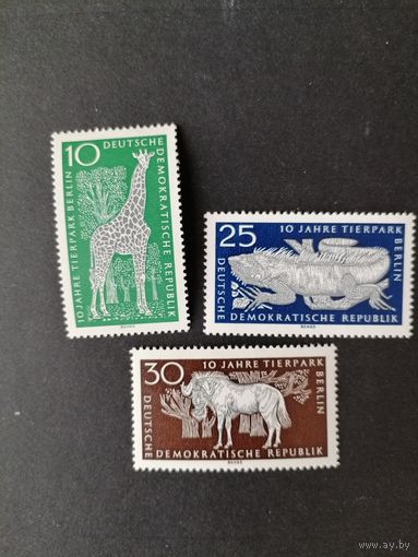ГДР 1965 Полная серия марок "10 лет "Тир парку" в Берлине" (чистые**) Mi.1093-1095 каталог 3.00 евро