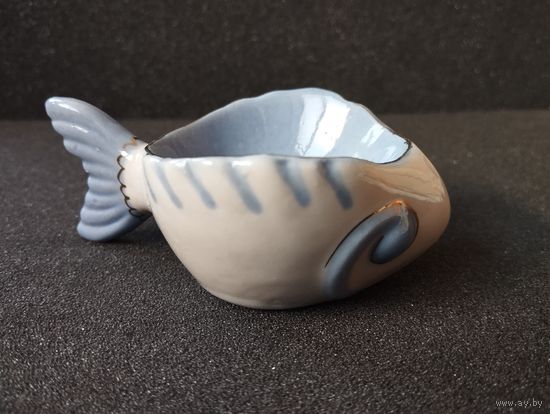 Солонка (пашотница) Рыбка, фарфор. Бронницы, СССР