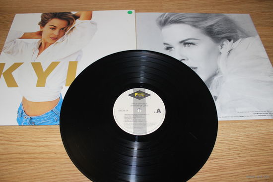 Kylie Minogue – Rhythm Of Love