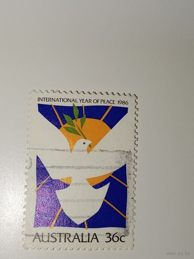 Австралия год 1986.   выпущенная к Международному году мира.