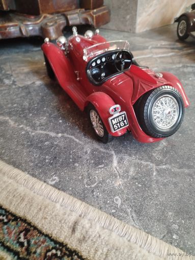 Модель ретро авто.