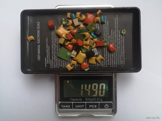 Лот (3) конденсаторов (в том числе КМ), радиодетали, микросхемы СССР. С 1 рубля без МЦ