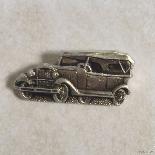 Значок. Автомобиль ГАЗ-А. Ретро СССР.