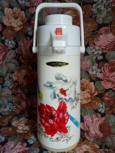 Большой термос Китай СССР с помпой