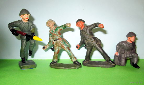 Солдатики "Народная армия ГДР"