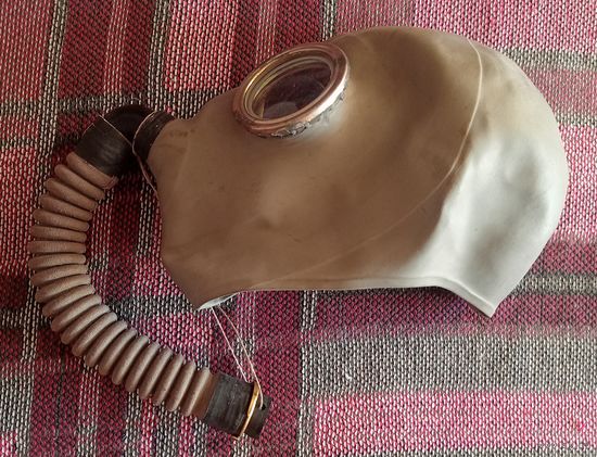 Маска от изолирующего противогаза