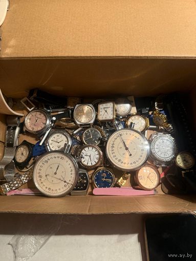 Коробка с часами