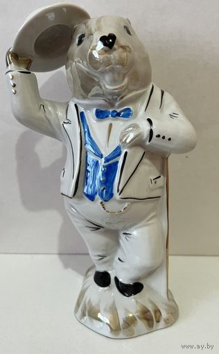 Бобр. Статуэтка "Дружище бобёр" (с позолотой). Фарфор.  АУКЦИОН не с рубля без МПЦ.  ДФЗ