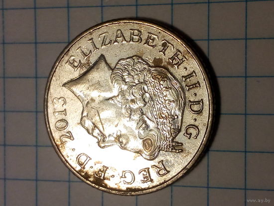 10 пенсов Великобритания 2013 год.