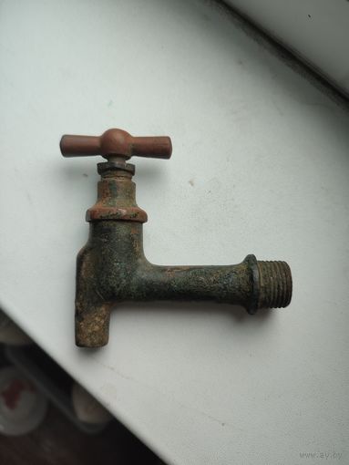 Кран старинный, латунный.