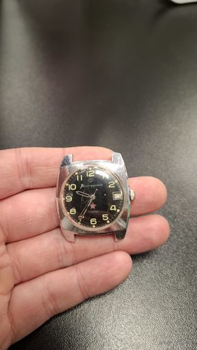 С 1 рубля 3 дня! Качнешь пойдут и через разное время останавливаются. Стекло на соплях.