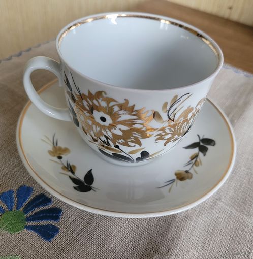 Чайная пара "Золотые хризантемы", ручная роспись, Барановка.