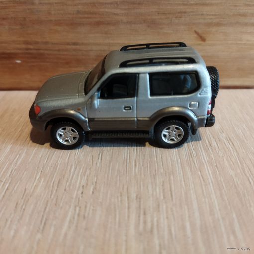 Джип TOYOTA 1/72.Cararama.