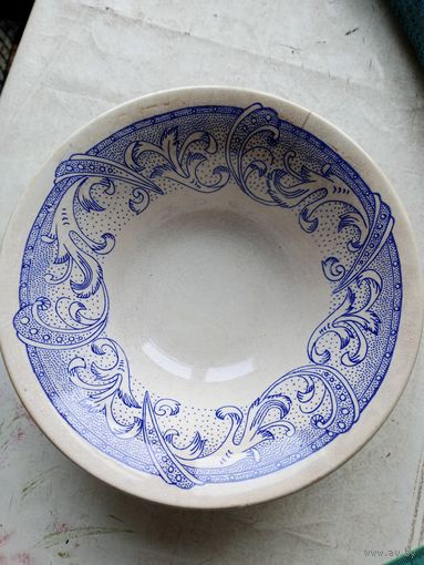 Тарелка старенькая с клеймом  и рисунком СССР